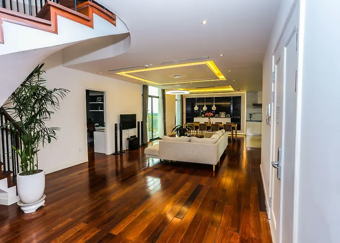 Hnc Premier & Residences